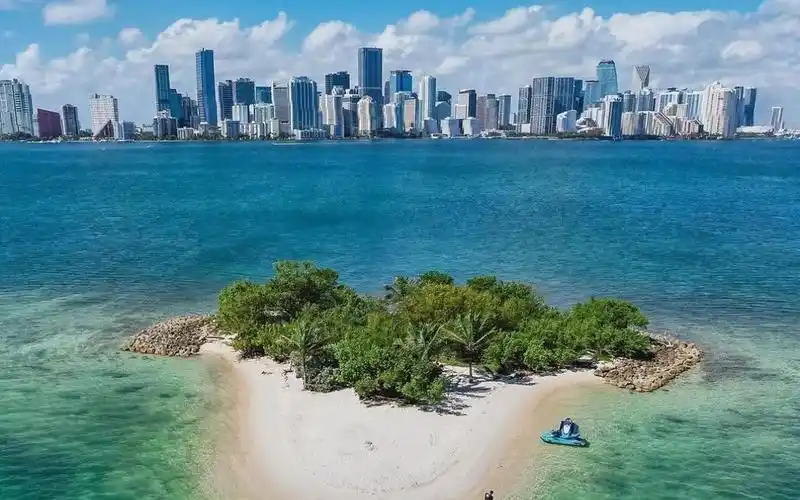 航拍迈阿密城市luijo岛