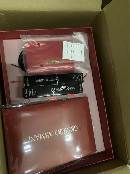 阿玛尼唇釉_乔治阿玛尼怎么样_阿玛尼唇釉_礼物_护肤套装_520礼物_美