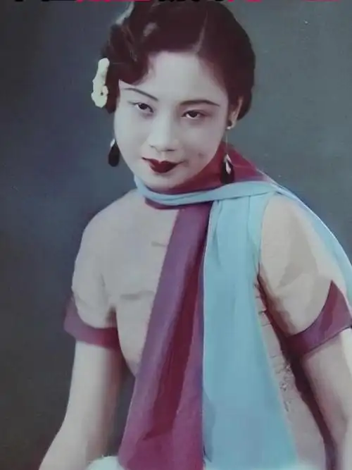 她被称为民国第一美人,私房照被曝光,难怪戴笠霸占她一生