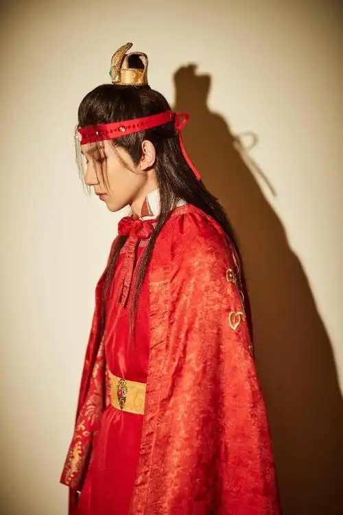 王源古装造型合集 是惊艳时光的俏公子呀