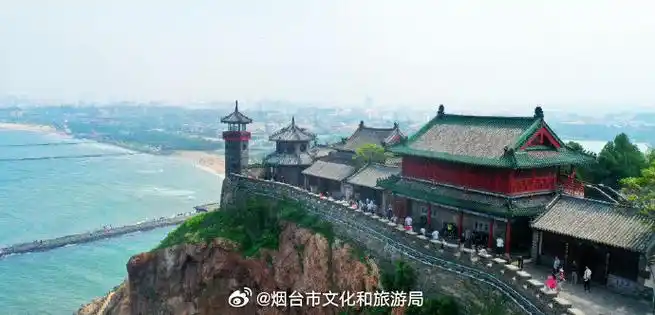 此时节的蓬莱阁,天蓝海阔,云淡风轻,超美!超出片!