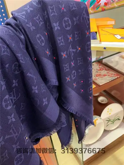 lv/路易威登 深蓝色 真丝 羊毛 提花饰钻石 poppygram monogram 披肩