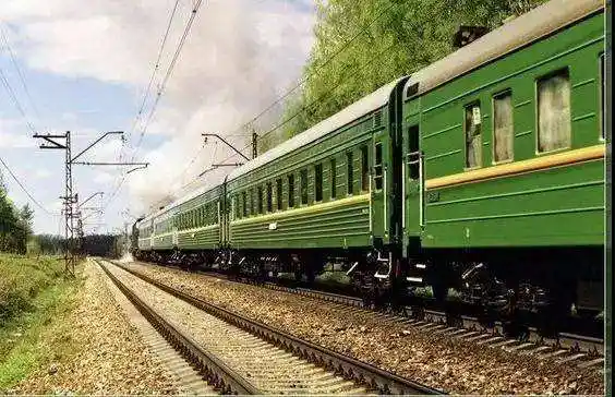 70后的回忆开往远方的绿皮火车