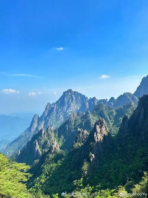 春游江淮请您来##519中国旅游日#登上黄山,云雾缭绕,奇松怪石,每也浇