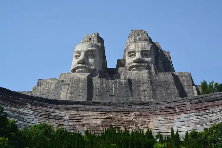 黄河风景名胜区                     炎黄二