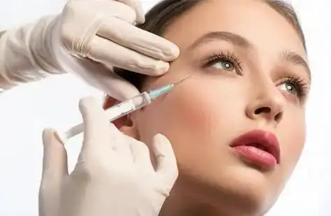 听到"毒素"二字,不少朋友会心生畏惧:注射肉毒素不会引起中毒吧?