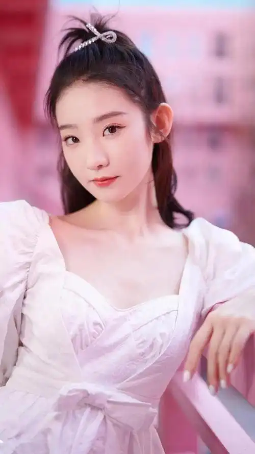 张艺凡小仙女(甜美软萌的宝藏女孩)(13)