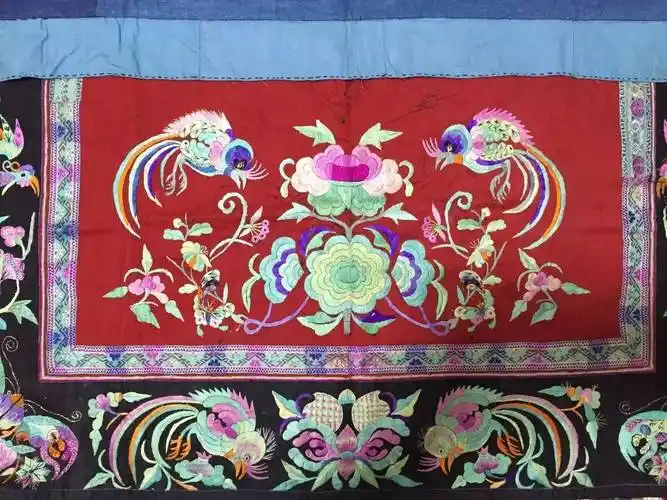 湘西苗绣是苗族服饰的发源地和摇篮是古苗文文字的记录