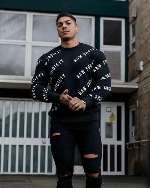 安德烈德佑:肌肉才是男人最好的外衣!