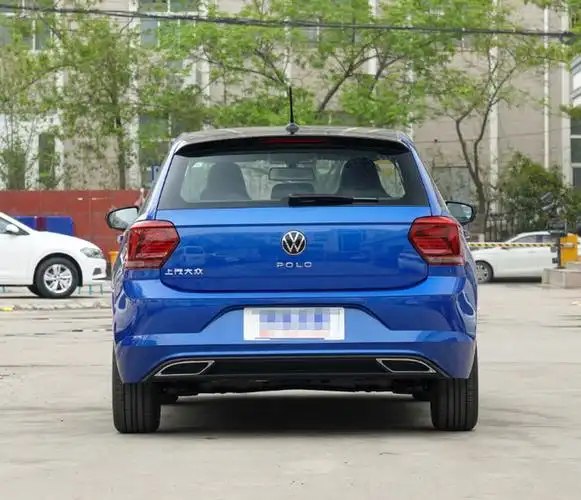 9万多的大众polo外观年轻时尚,颜值比飞度漂亮,还看啥飞度呀