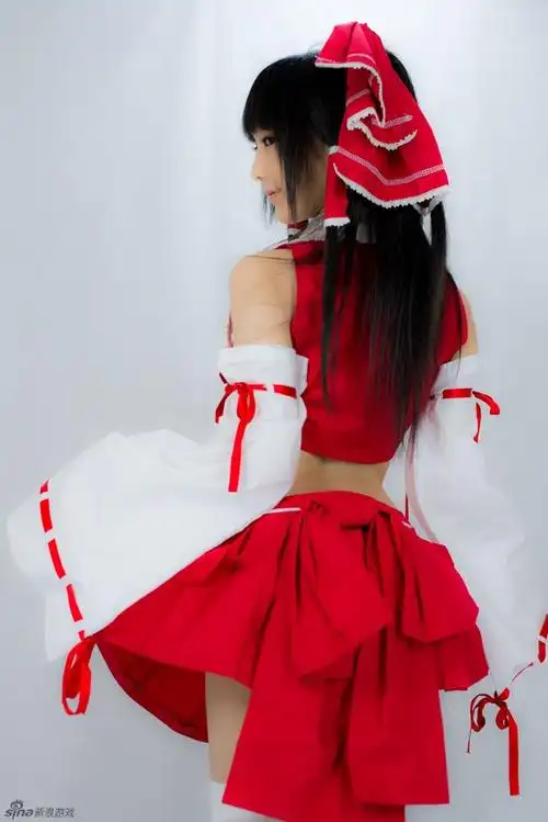 莲妹半裸卖萌下限东方cos厚道版_新浪图片