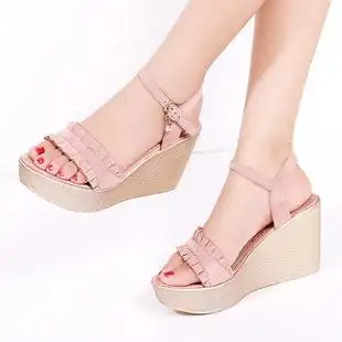 凉鞋女2019夏新款鱼嘴坡跟厚底防水台百搭一字扣超高跟性感女凉鞋