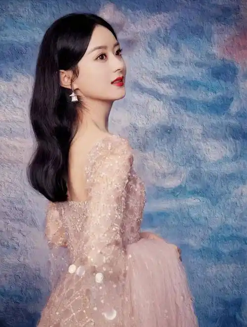 赵丽颖中秋节素色长裙写真:魅力公主颖