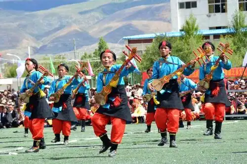 首届中国堆谐之乡文化旅游节在拉孜开幕