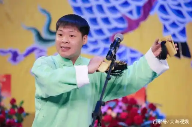 曾搭档张云雷的梁鹤坤