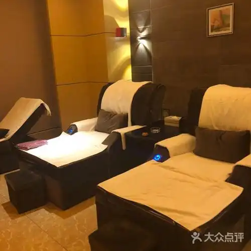 金色印象影院式足体养生会馆