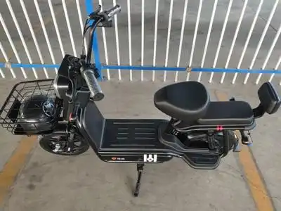 雅迪电动车大品牌,一直相信这个牌子,日日顺物流很快,送货师傅也很好