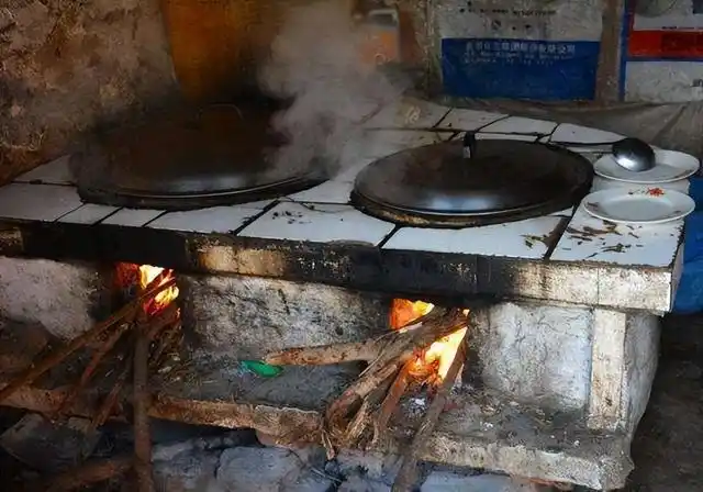 为什么农村人不使用天然气,反而坚持使用柴火灶?有这3点原因