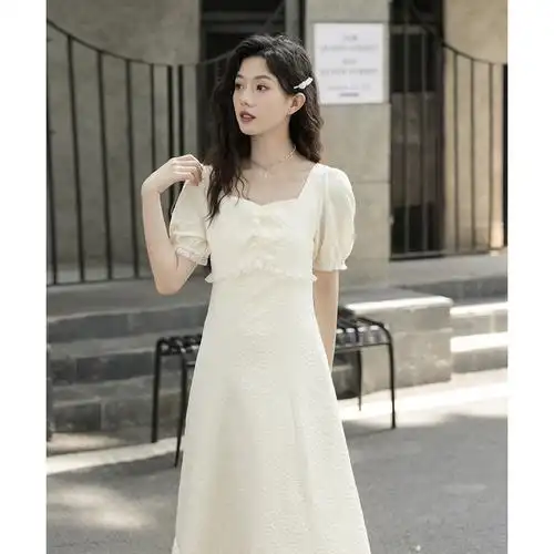 长裙2022新款气质收腰显瘦温柔风法式复古方领泡泡袖连衣裙女夏季