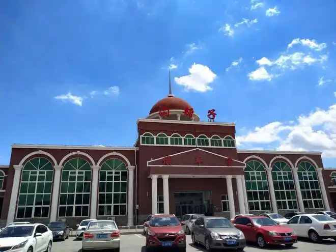 沟帮子因熏鸡而闻名海内的锦州第一大镇北镇的南大门