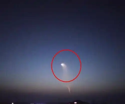 多地目击到不明飞行物(组图)