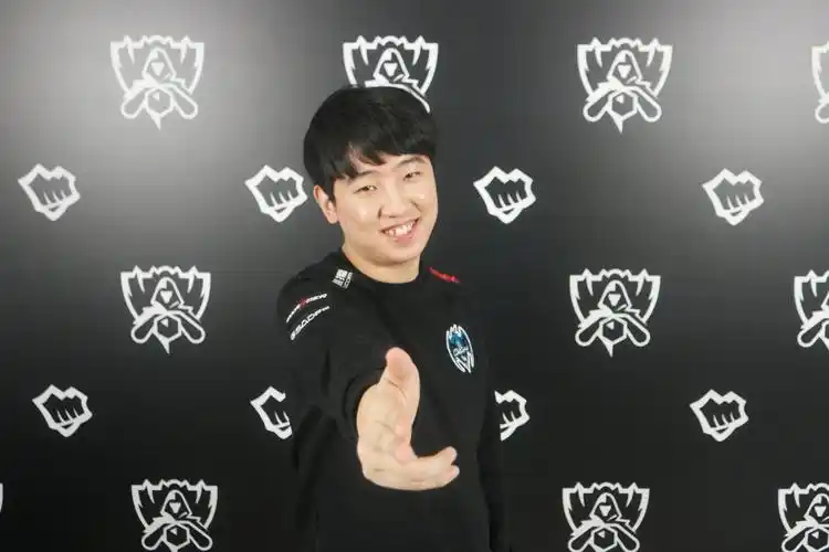 mlxg:七成是国服玩家搞得