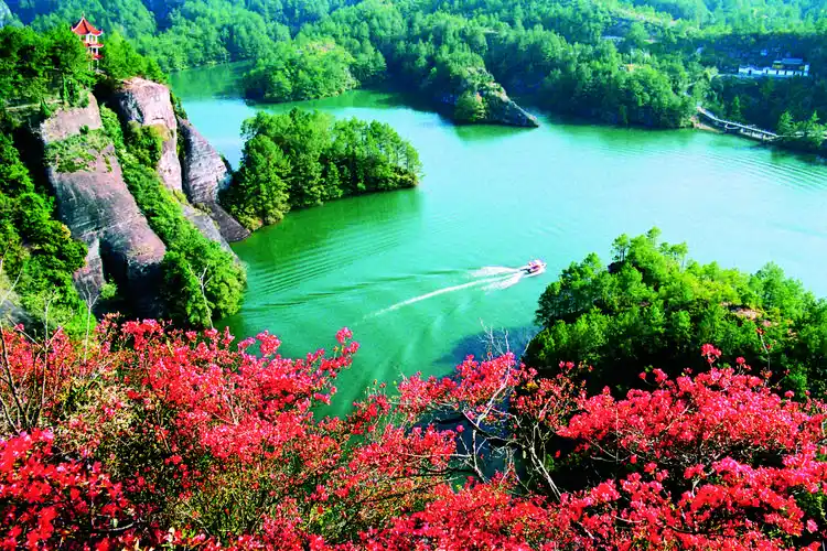 福建龙岩连城冠豸山石门湖风景区