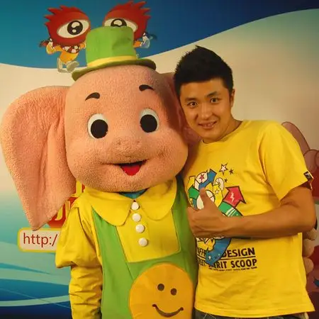 创造了很多王牌节目的收视神话,其中《飞行幼乐园》,《童星撞地球》