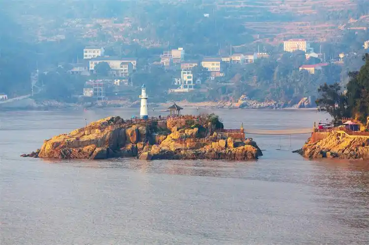 打卡平阳西湾灯塔