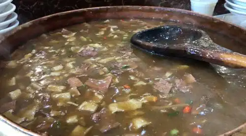 小康中国 千城早餐丨白胡辣汤:偶得汤中味 空碗亦常持