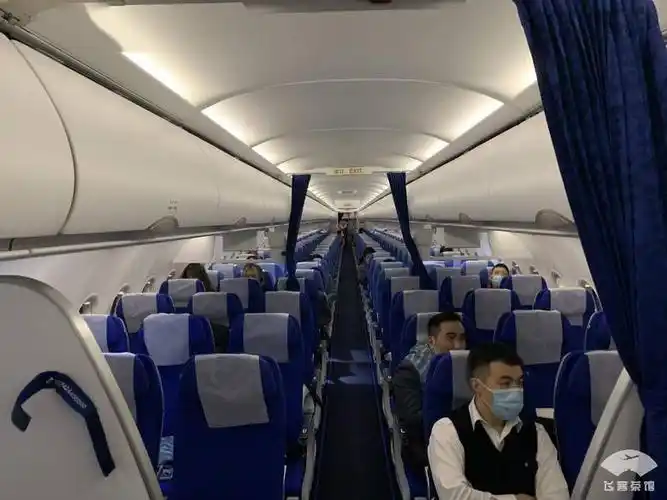 计划之外解锁a321新构型!沪广精品线公务舱配置,有哪些亮点_南航