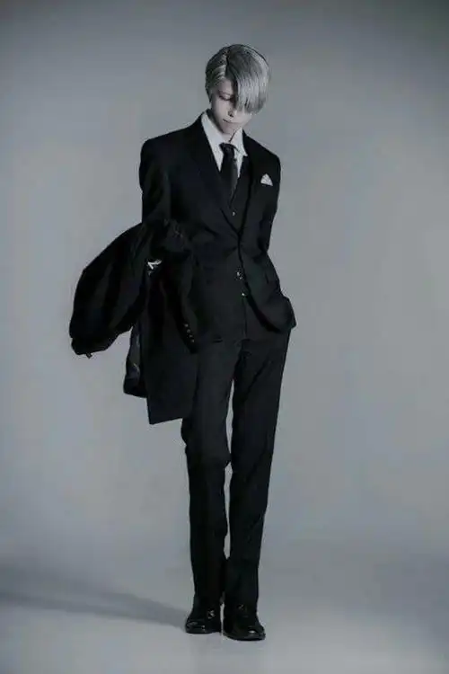 魅力十足的西装男姿势参考,从头到尾全都能学习