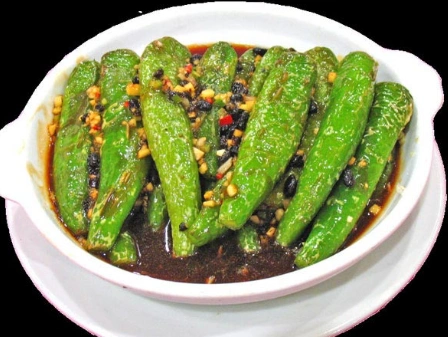 油焖尖椒的热量和减肥功效