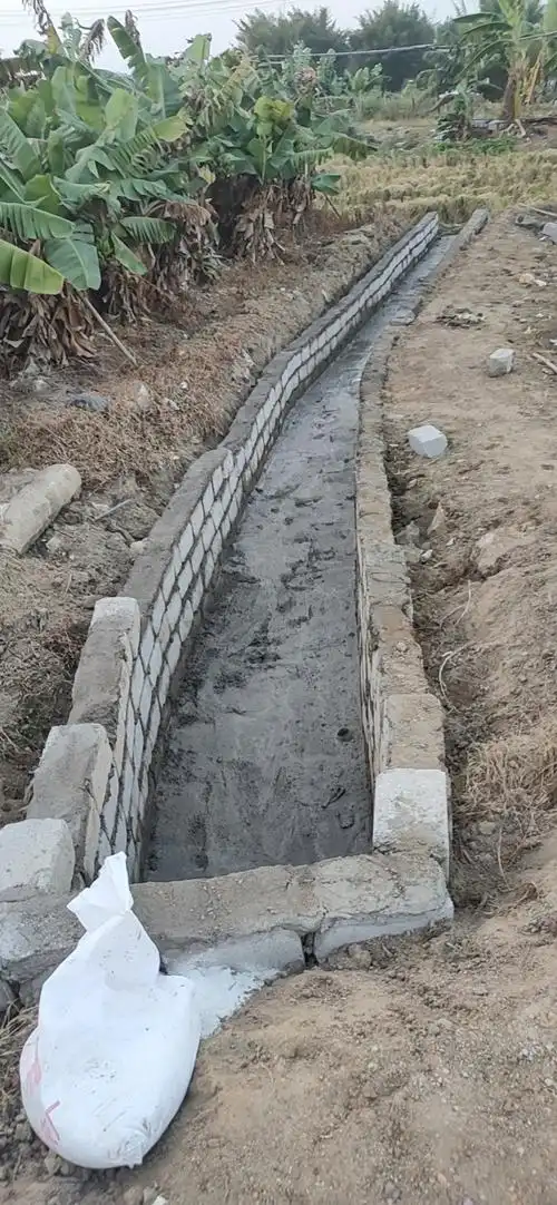 池塘出水口排水沟