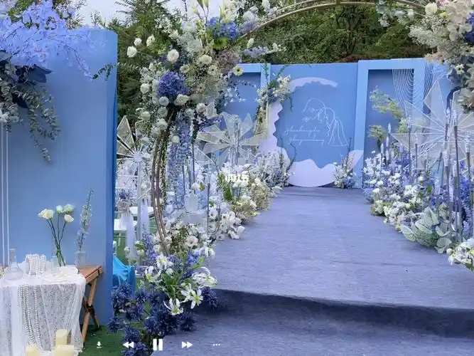 农村室外白蓝色系婚礼手机实拍