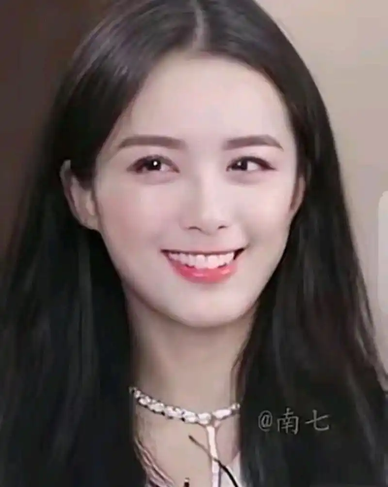 网友做的女版吴磊照片,真的好甜!