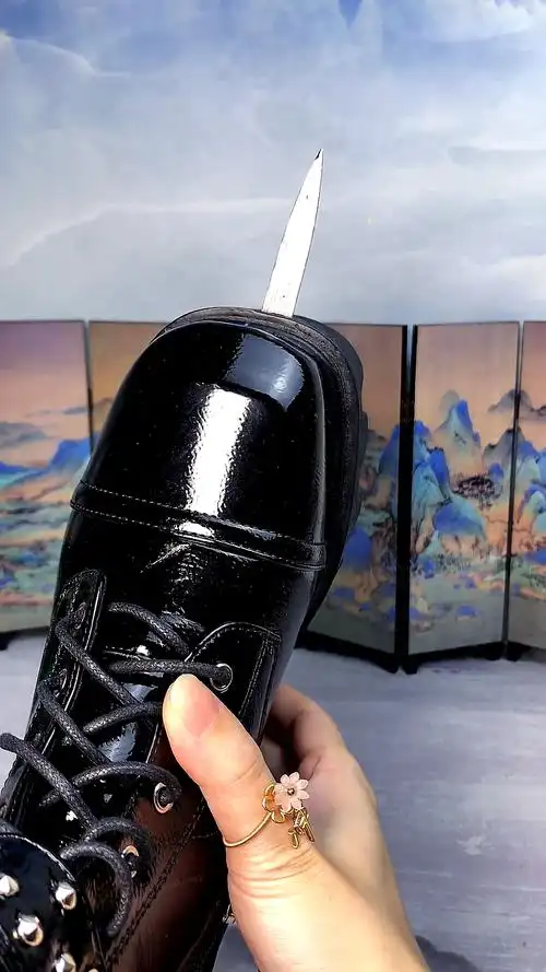 暗器#做一双防身暗器靴子的第四天,有没有给你一点安全感!-度小视