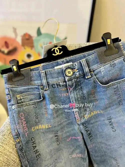 chanel22p涂鸦窄版牛仔裤