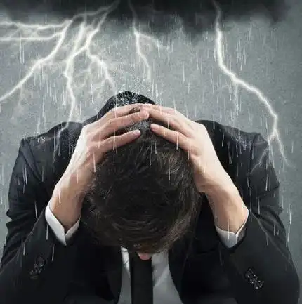 人到中年的无奈的图片