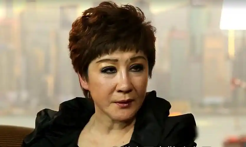 丁佩:向华强的前妻,1973年李小龙死在她的闺房中,如今过得怎样