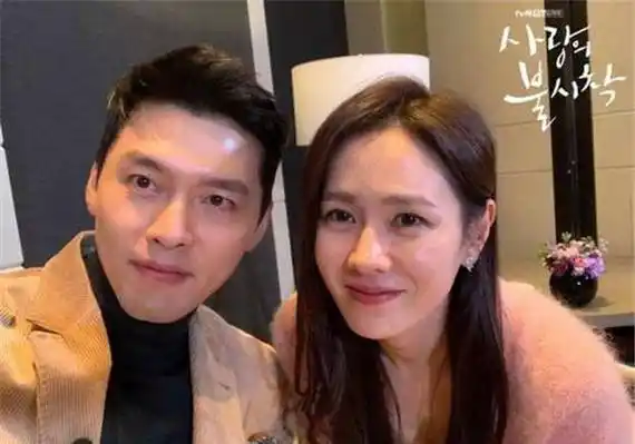 孙艺珍狂赞玄彬照片,大方翻牌粉丝乐于发糖,网友跪求原地结婚_恋情