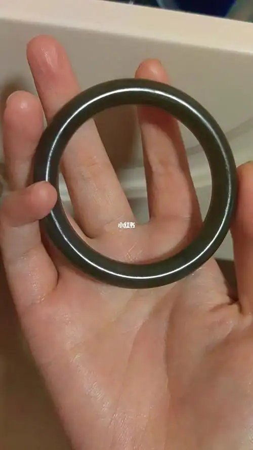 和田玉烟紫烟灰手镯闲置