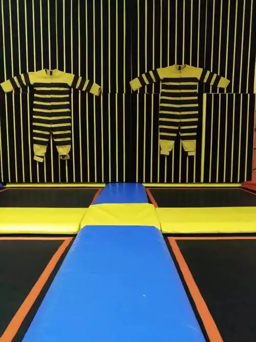 风靡全世界的网红蹦床,在万达茂就能玩到!单人票只要29.9元!