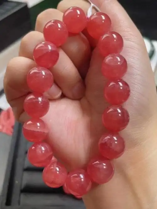 生活在两点一线之间的乐趣,除了花花草草,就是欣赏"石头"了.