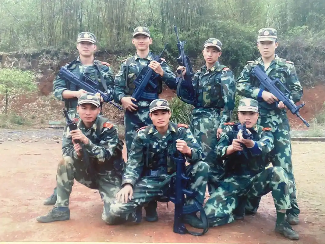 刚好借这个机会,离开了执勤中队报名参加支队比武选拔!