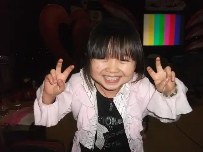 p>三公主babygirl组合,成立于2010年,由三个袖珍女孩分别为 大公主