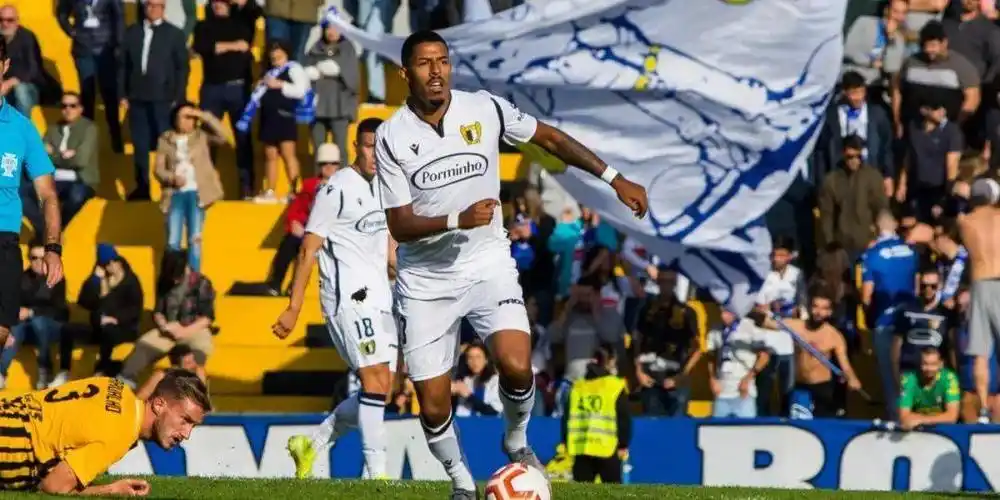 安德森·席尔瓦,到底是加强版的雷纳尔多,还是弱化版的克莱伯?