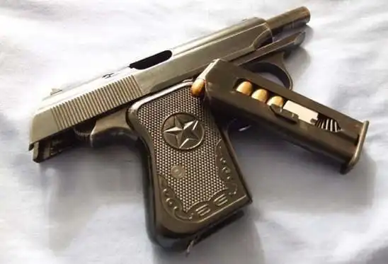 小砸炮传奇64式手枪常常身中数枪仍不倒地