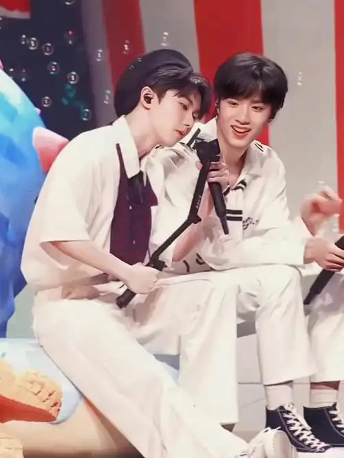 晚风吹起来了  文祺浪漫有迹可循#文祺  #马嘉祺刘耀文