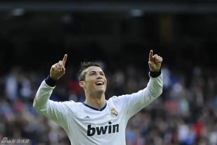 [西甲]皇马5-1莱万特_高清图集_新浪网